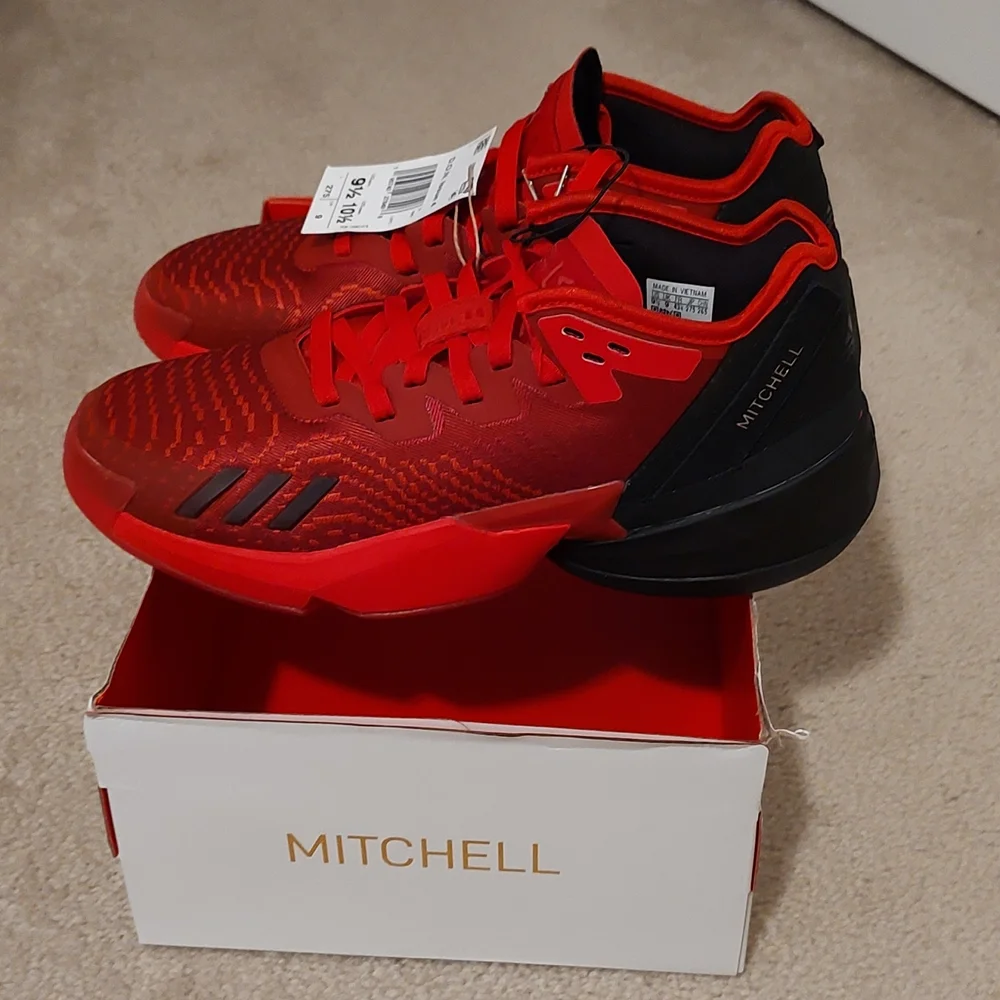 Adidas D.O.N. Issue 4 Basketball Shoes
